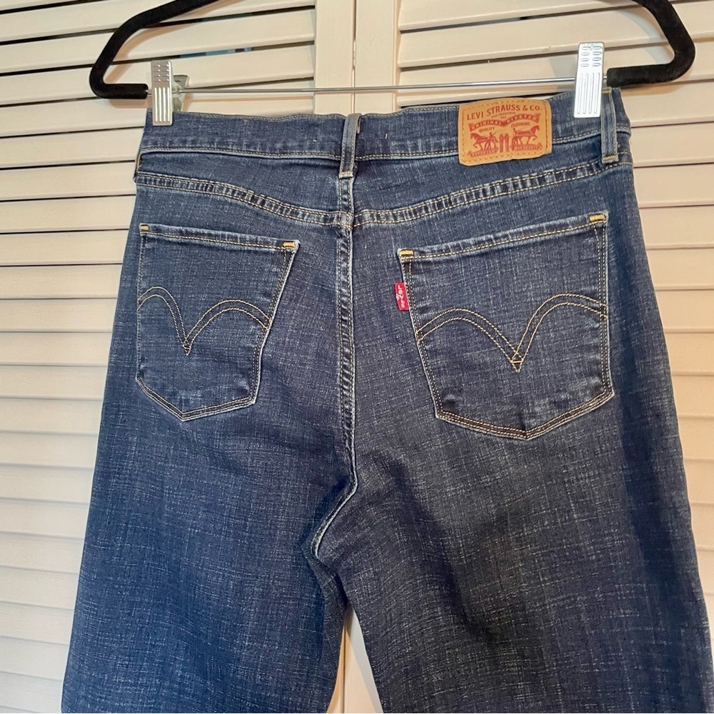 Levi Straight Leg Jeans - Picture 6 of 7